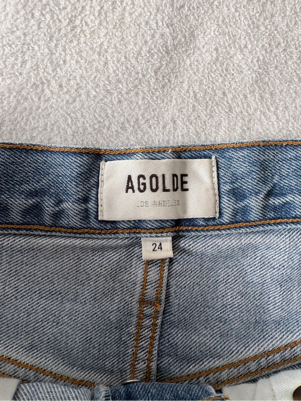 AGOLDE Riley High Rise Slim Short - Picture 3 of 5